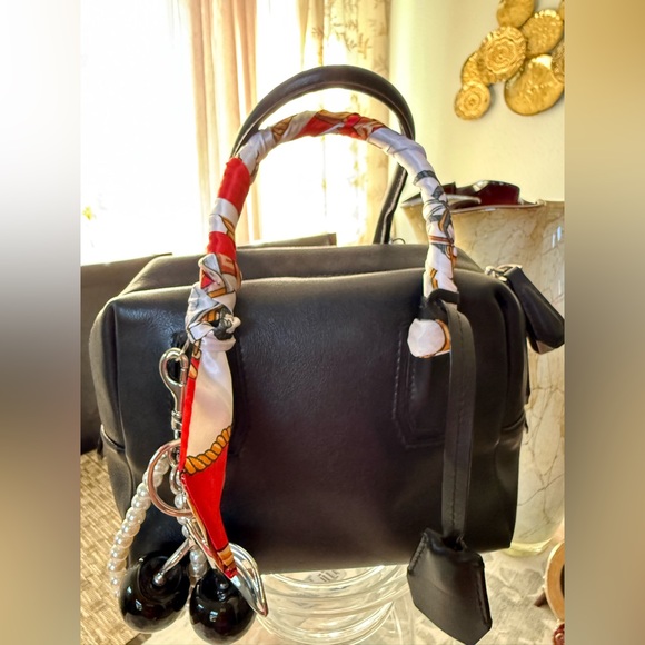 AUTHENTIC MCM BLACK LEATHER MINI BOSTON CROSSBODY HANDBAG - SILVER HARDWARE - Picture 6 of 17